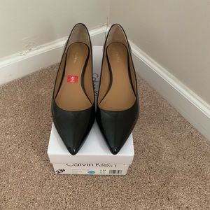 Calvin Klein Genoveva Patten Leather Pumps Size 9